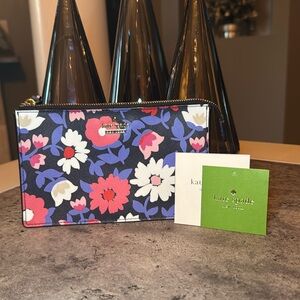 NWT Kate Spade Cameron Street Leila Wristlet